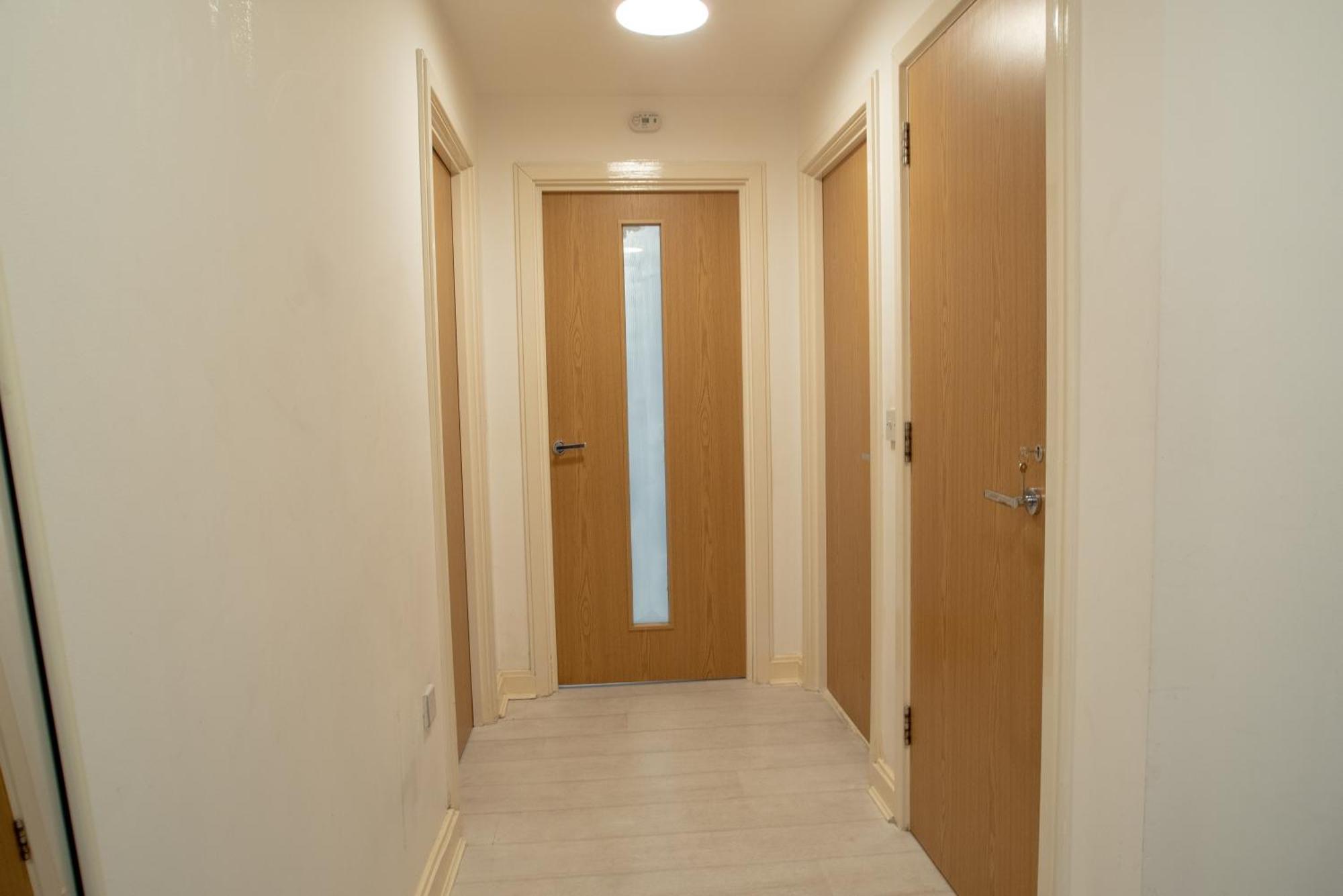 Two-Bedroom Luxury Apartment With Workspace, Free Secure Parking & Coffee Birmingham Exterior foto